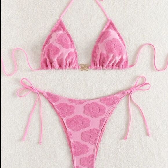 Bikini - Picture 6 of 9